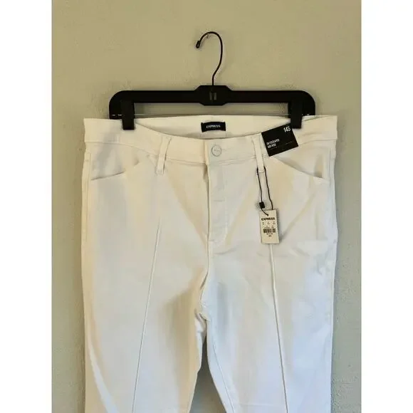 Express Woman Mid Rise White Pintuck Skyscraper Jeans, Size 14S